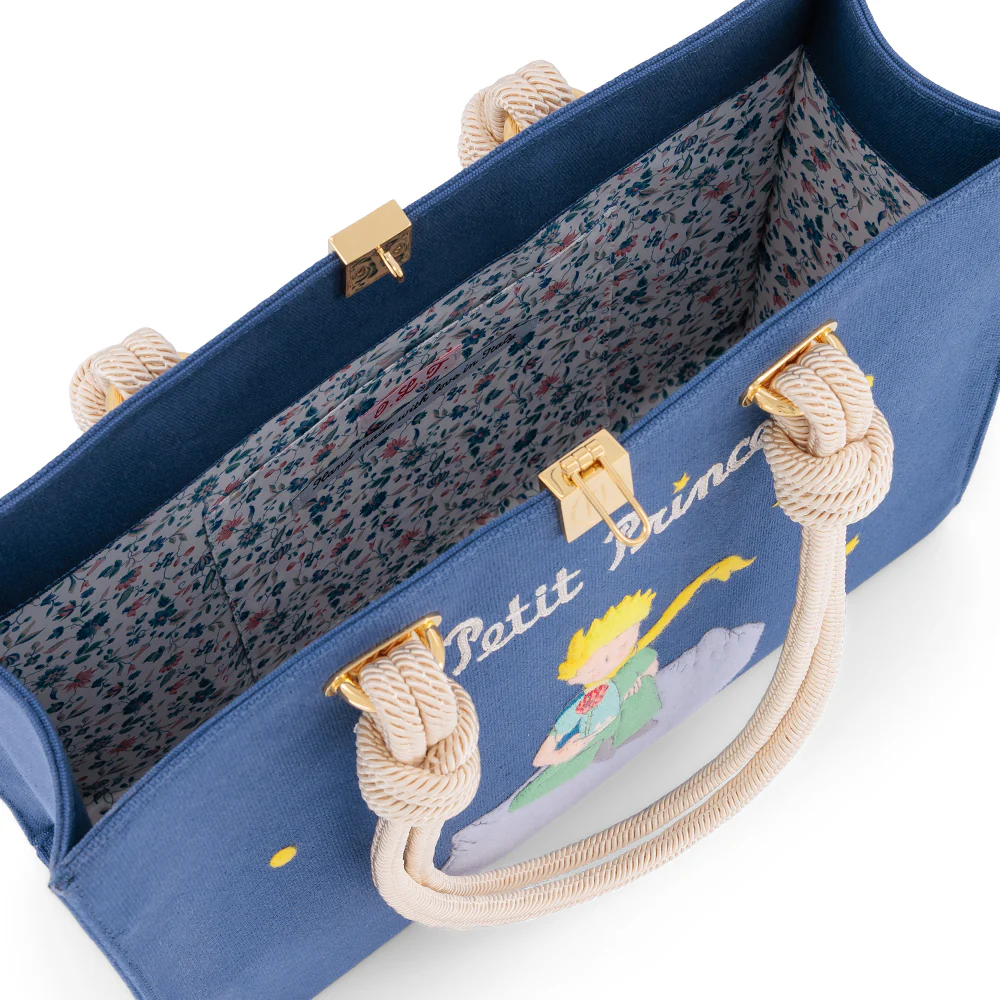 Le Petit Prince - With His Rose (Tote Medium) - Image 4