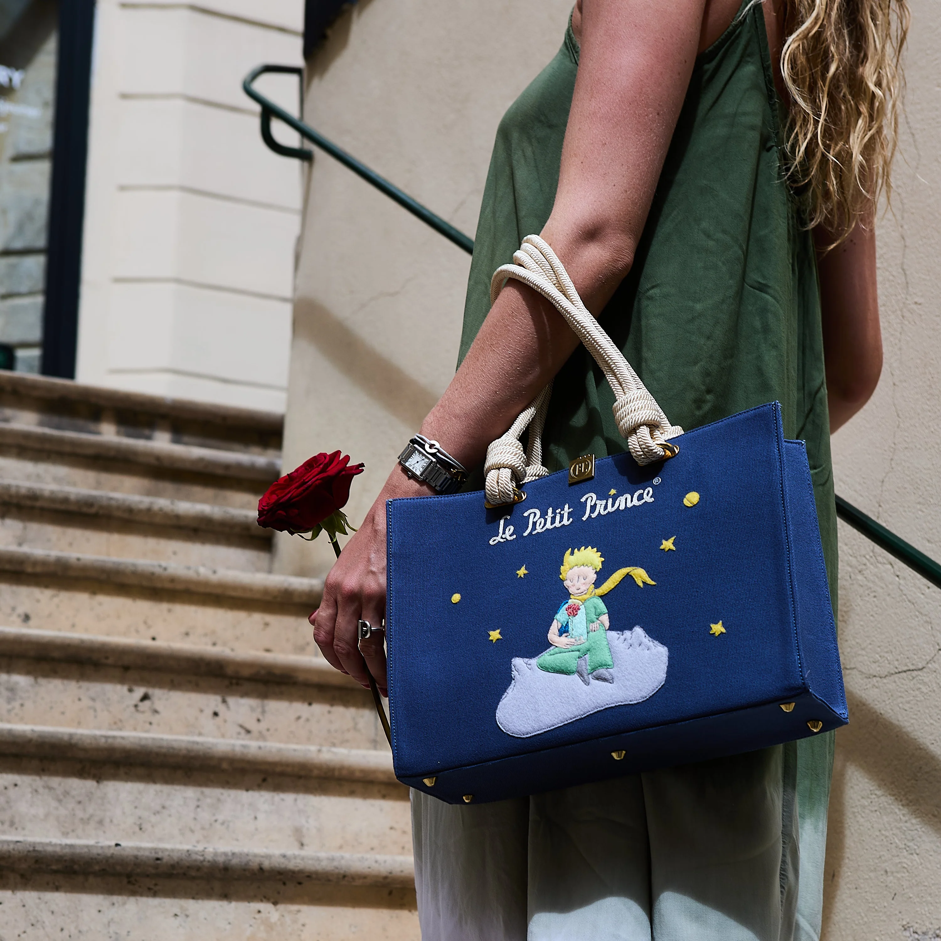 Le Petit Prince - With His Rose (Tote Medium) - Image 5