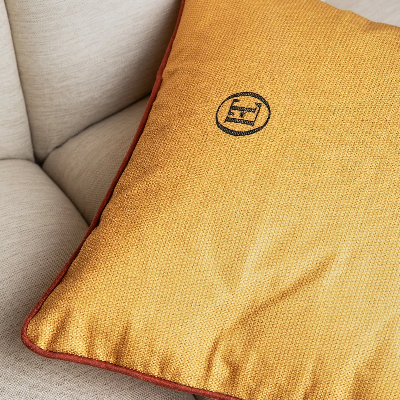 The Kiss (Canelle - Printed Cushion) - Image 7